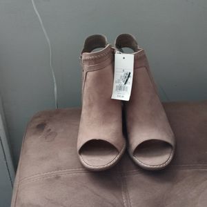 Women sandals